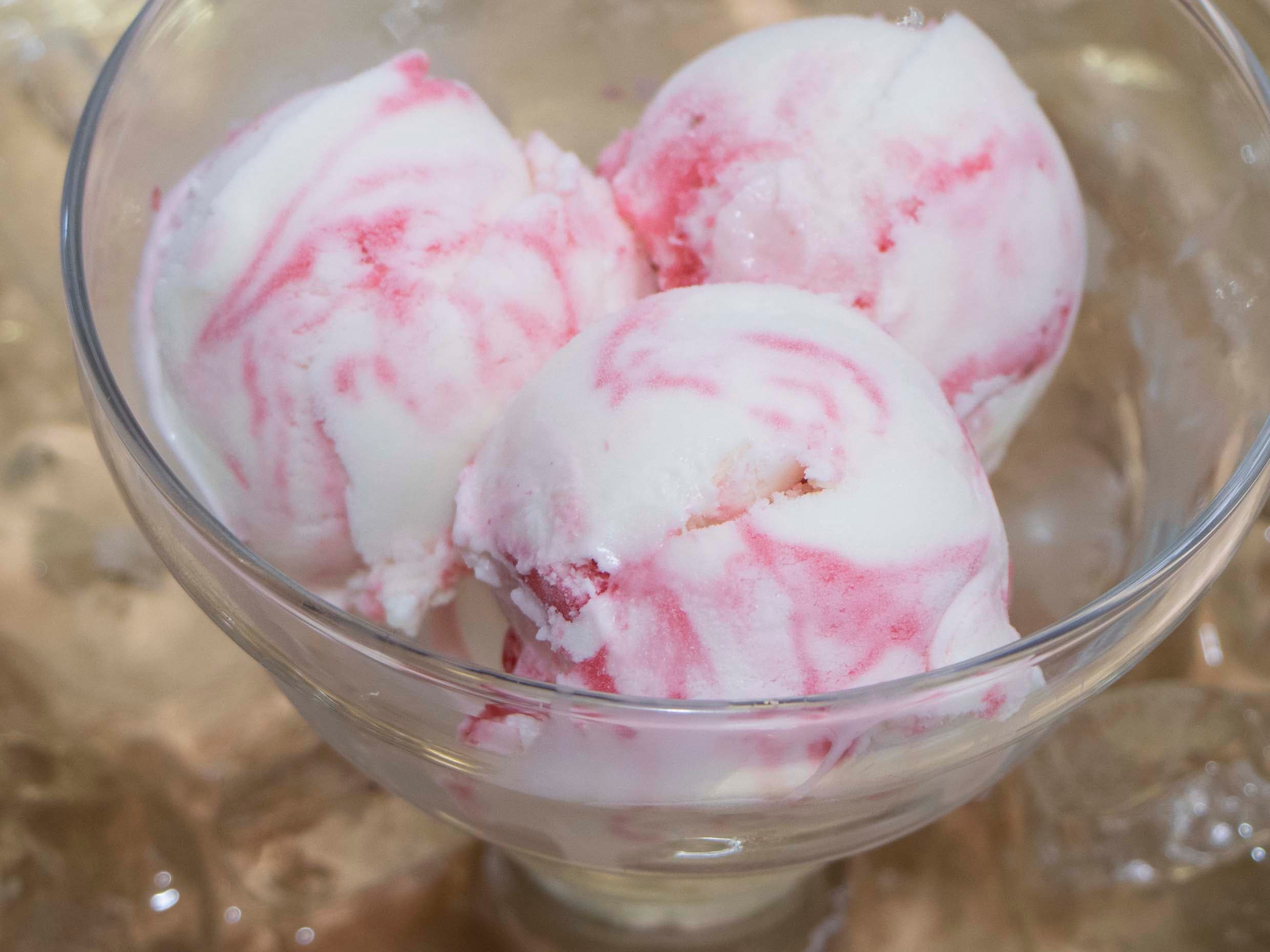 Helado Fresas con Crema 1 Litro
