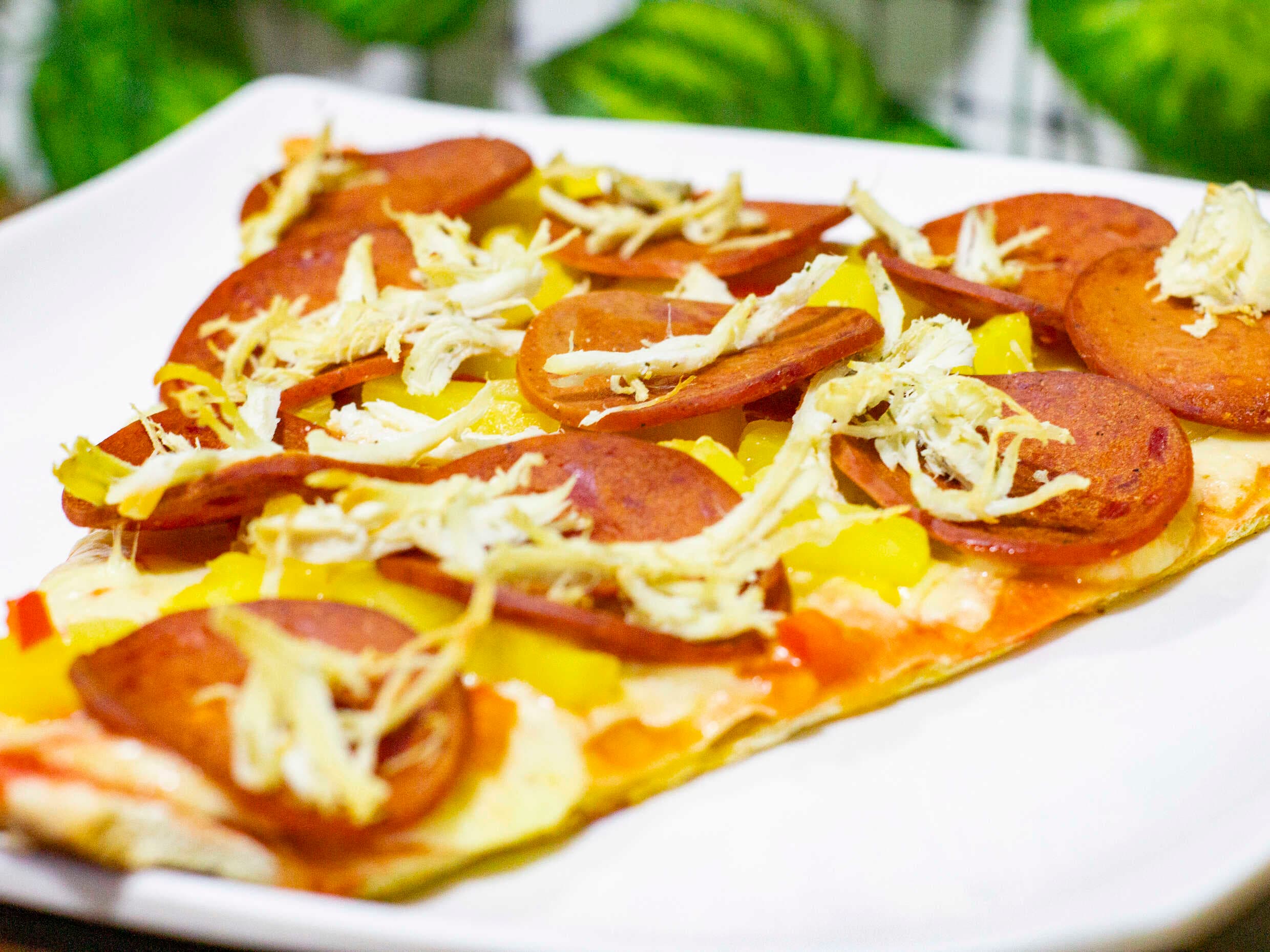 Exquisita Pizza Personal Cuatro P + Gaseosa Pet