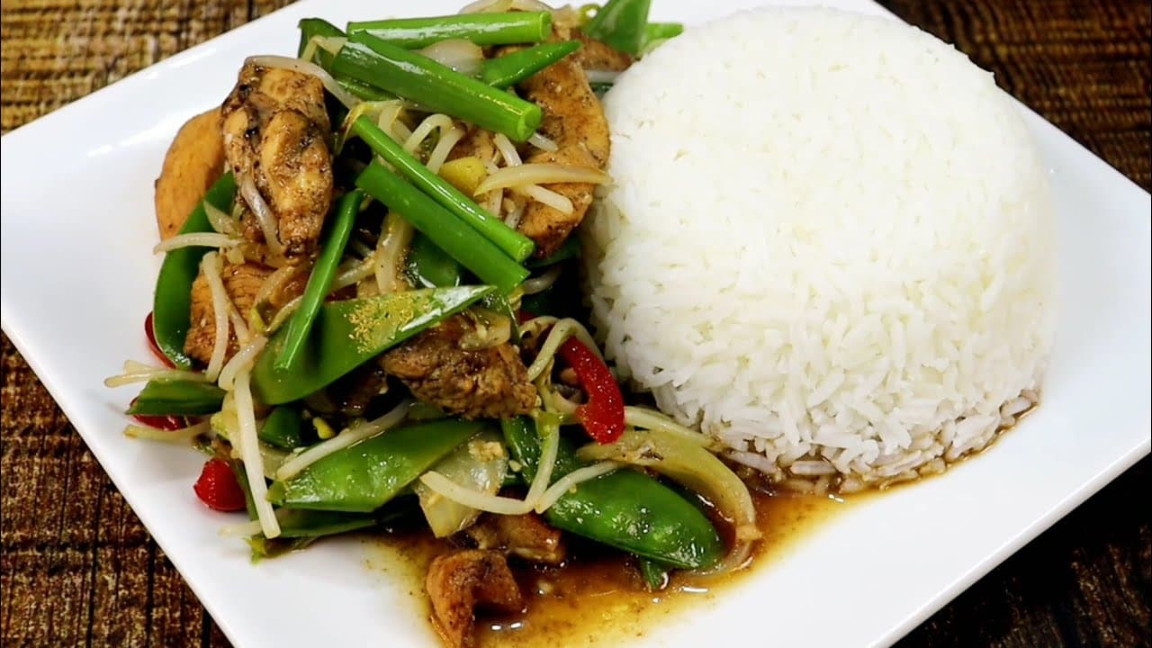 Menú de Pollo con Frijolito