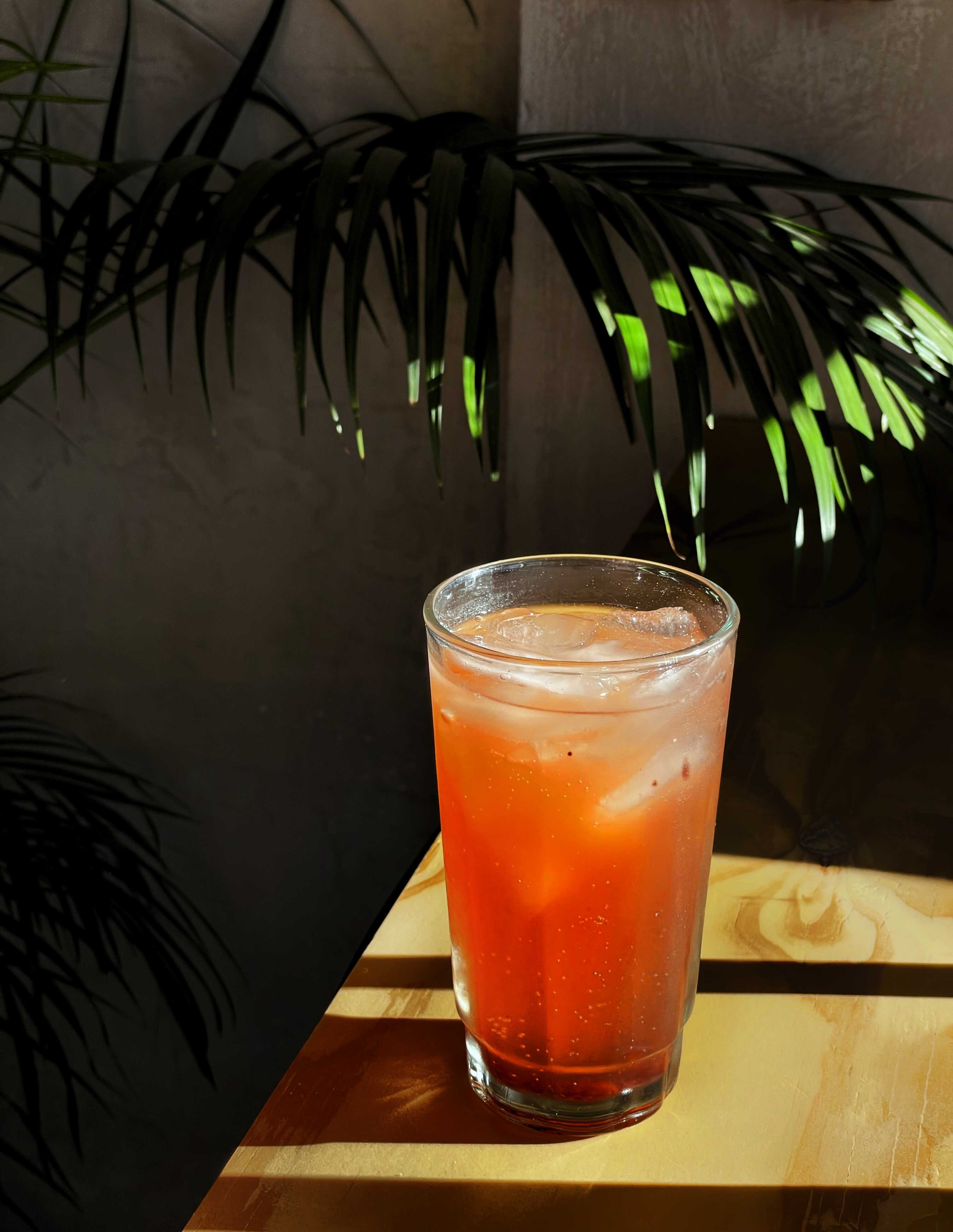 Limonada de frutos rojos
