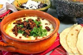Queso con Chorizo