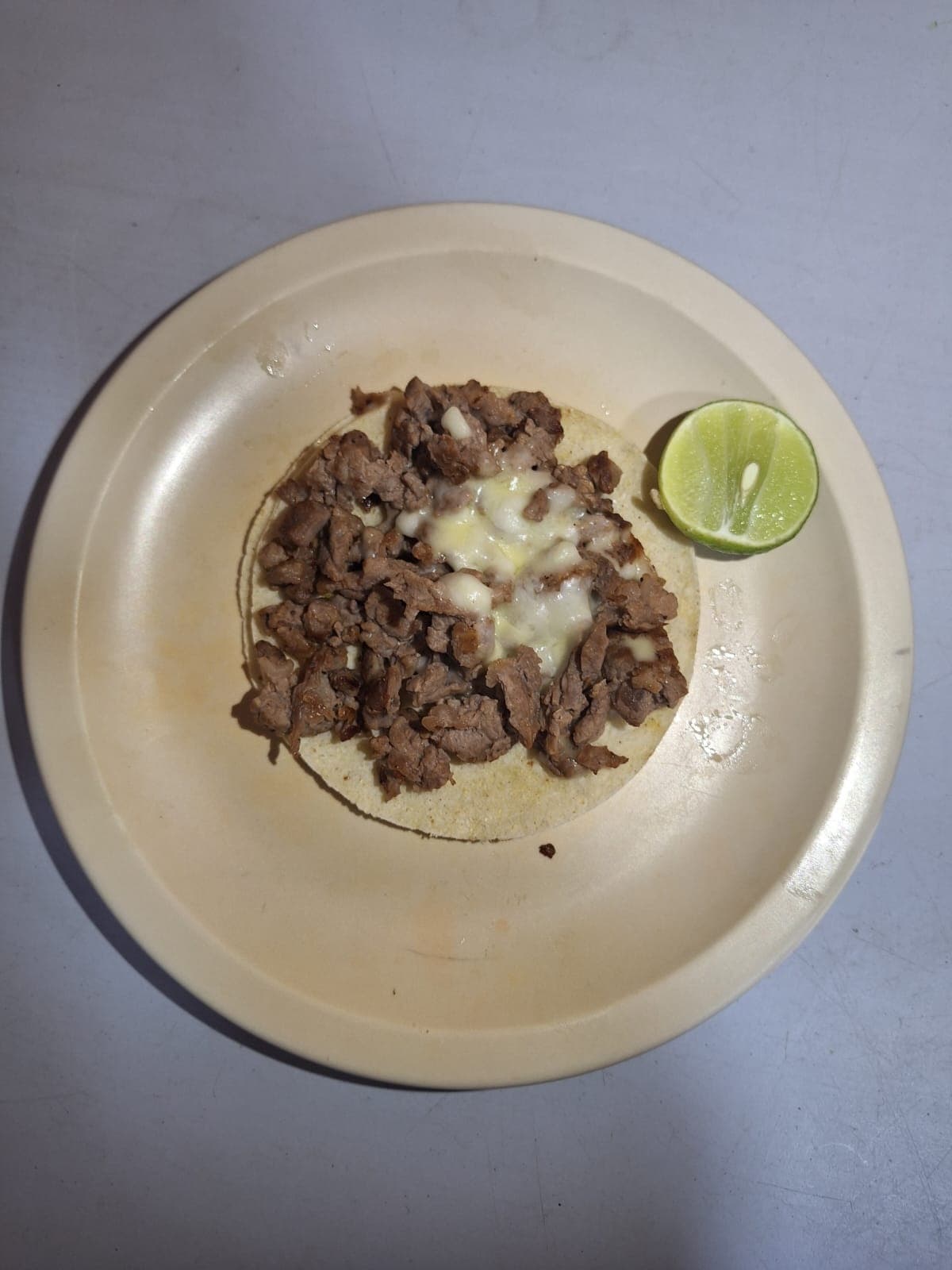 Taco de Bistec con Queso