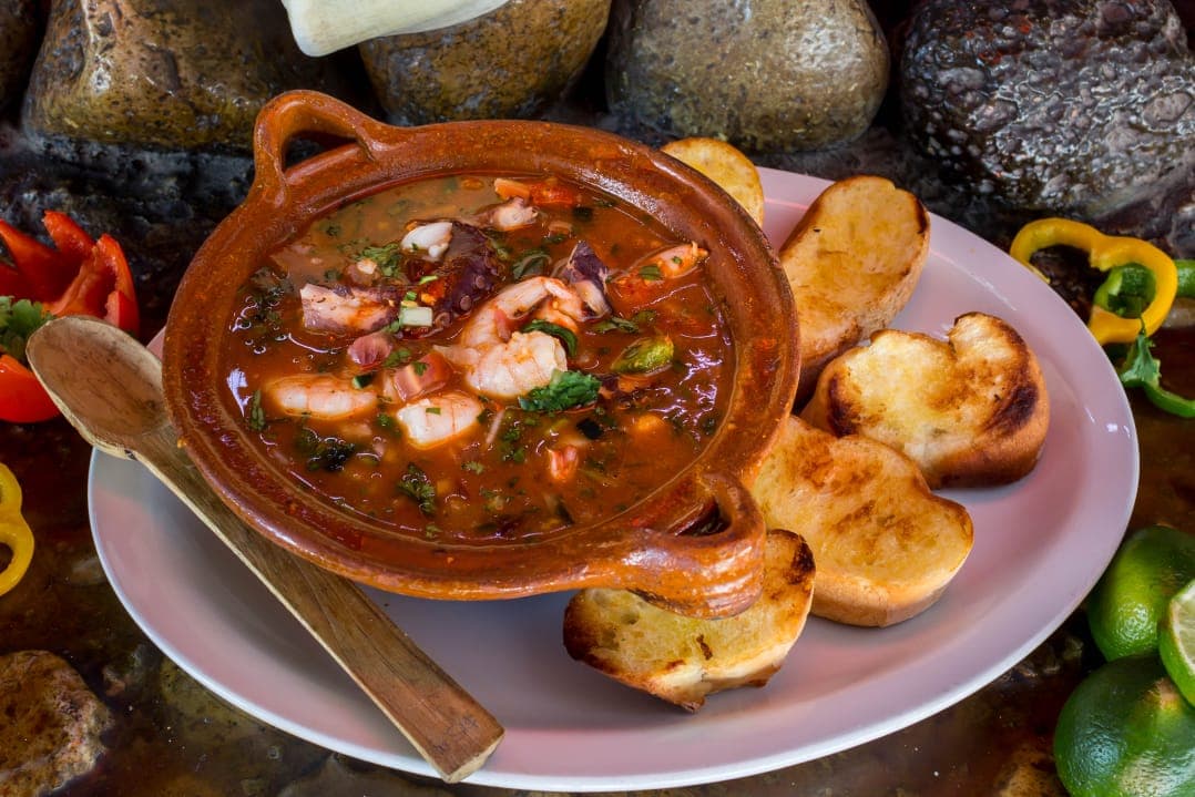 CALDO DE PESCADO
