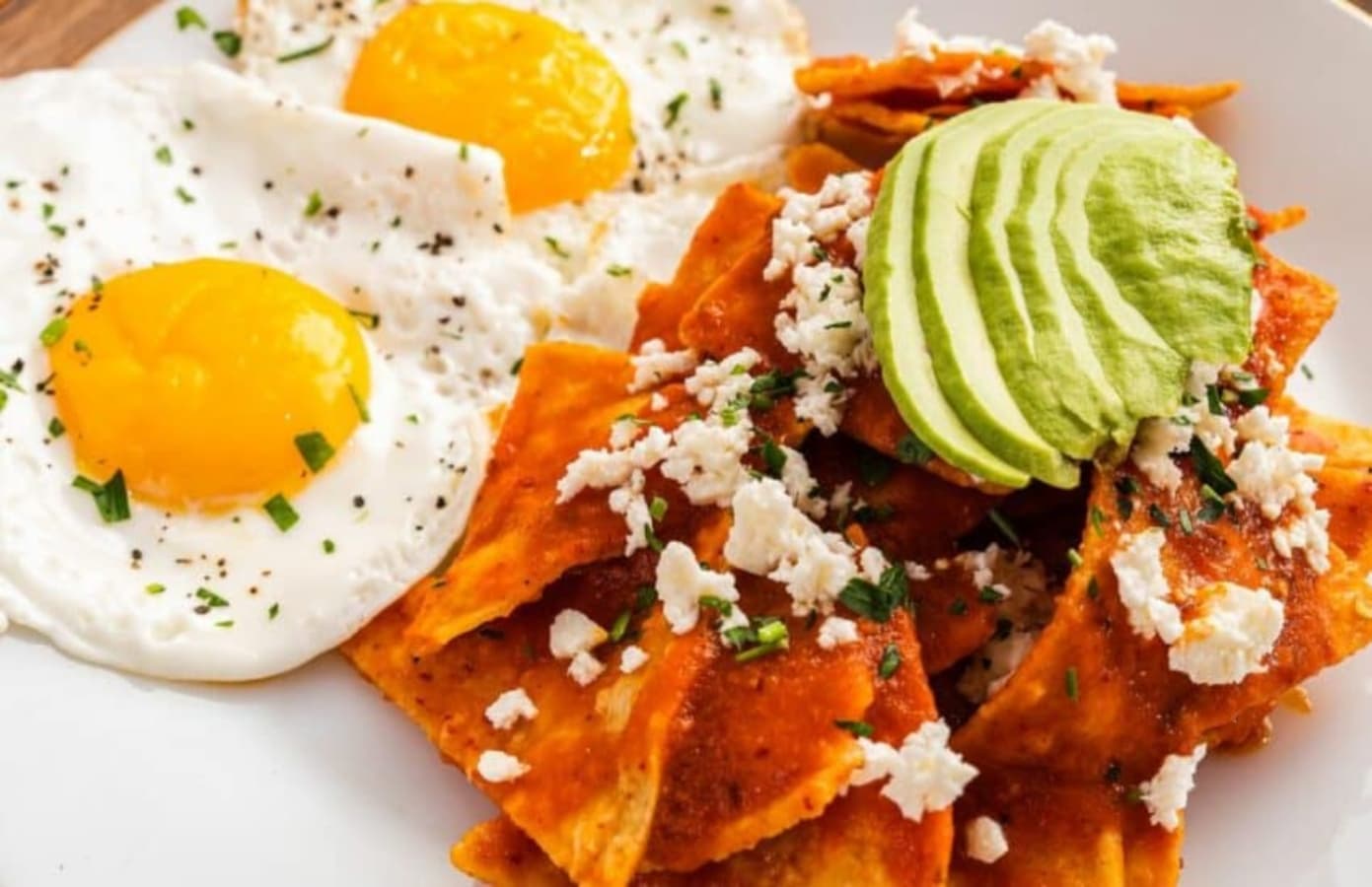 Promo 🤑 Chilaquiles con Huevo