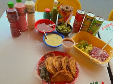 Taco Dorado de Barbacoa