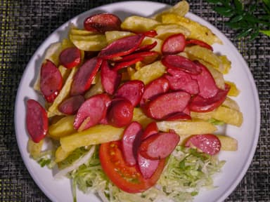 Salchipapa Simple