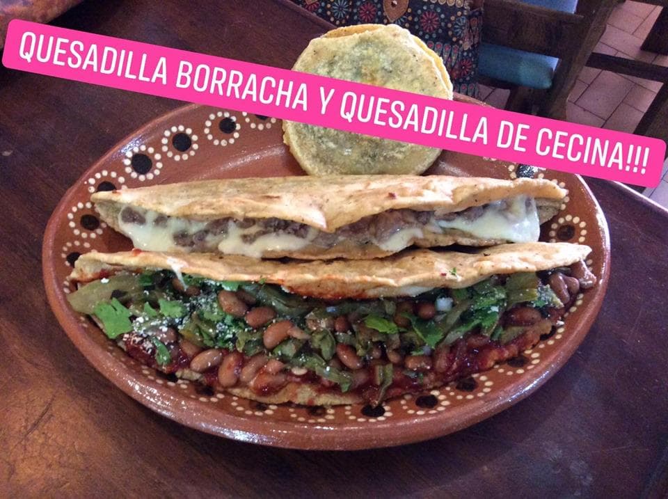 Quesadilla con Guiso Grande