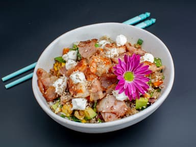 Yakimeshi Camarón con Tocino