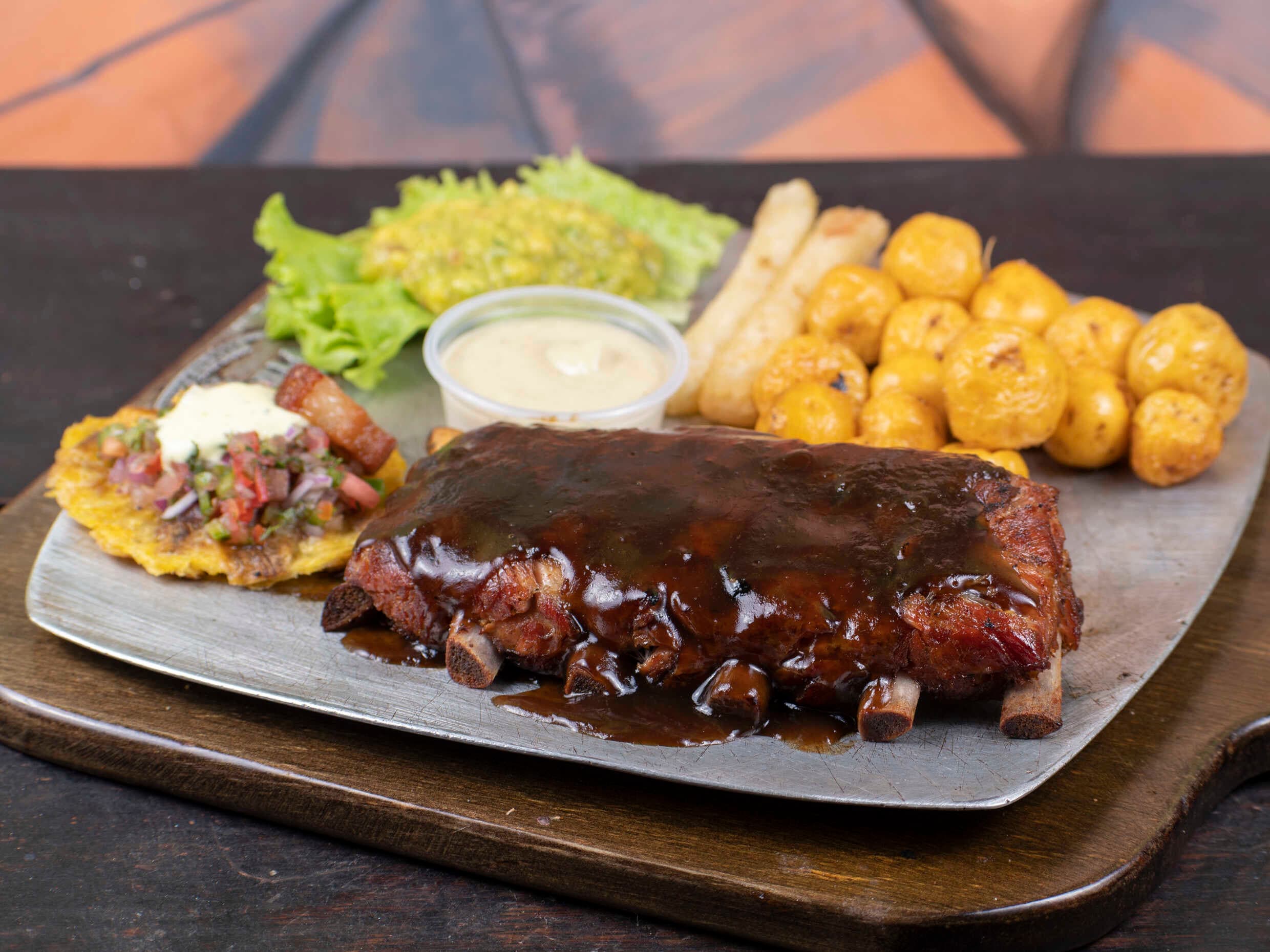 Costillas de Cerdo con Bebida