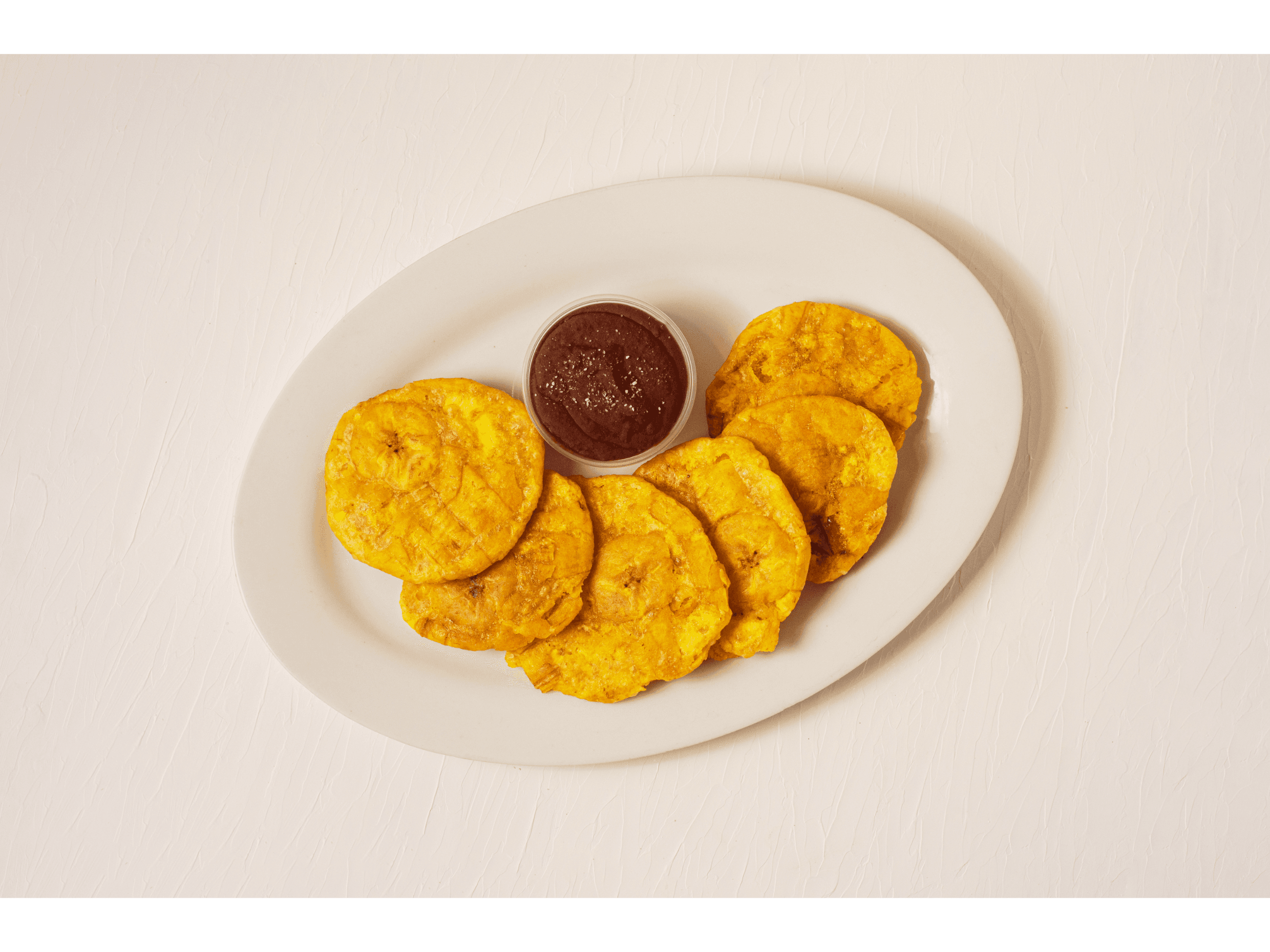 Patacones con Frijoles