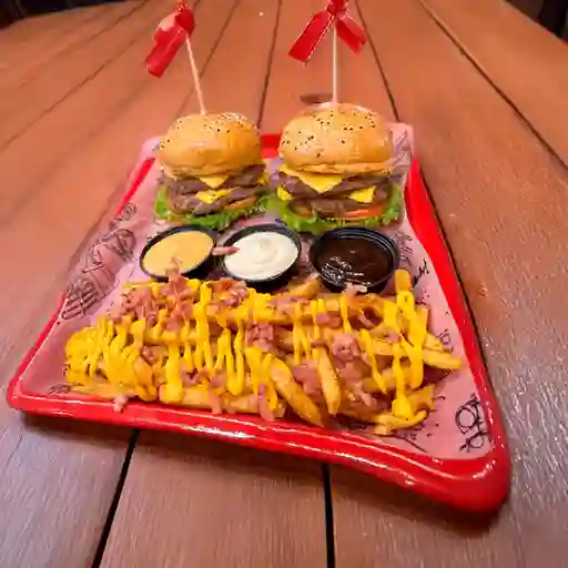 2 Hamburguesas Doble Carne + 2 Cocacolas + Papas