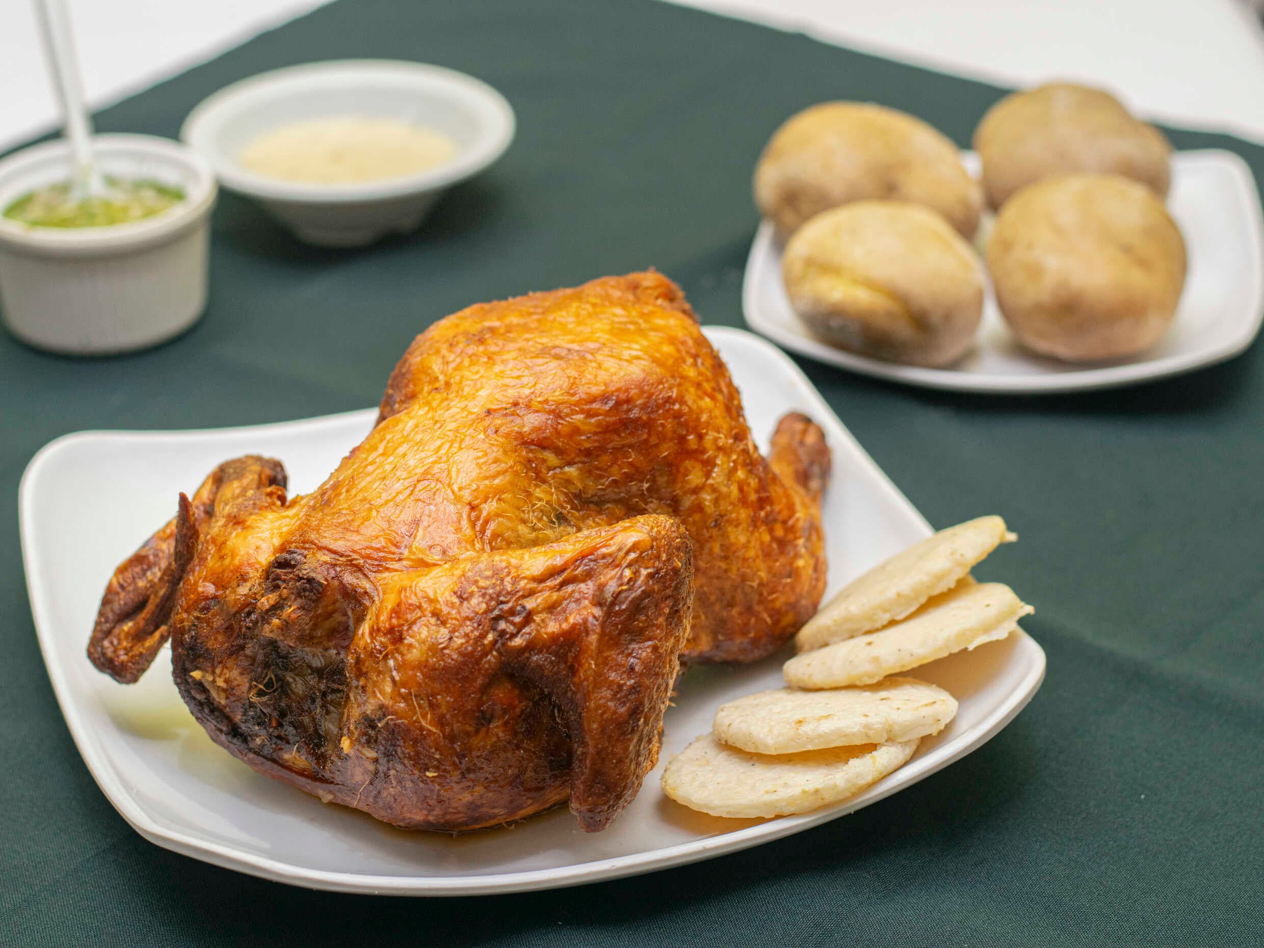 Pollo Asado o Frito 2 Acompañantes