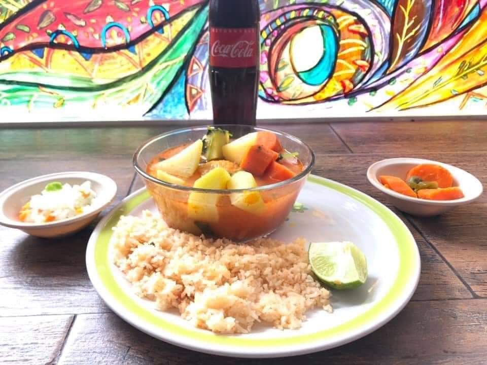 Caldo de Pollo