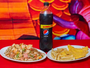 Arroz Chino con Chuleta y Gaseosa para 4 Personas
