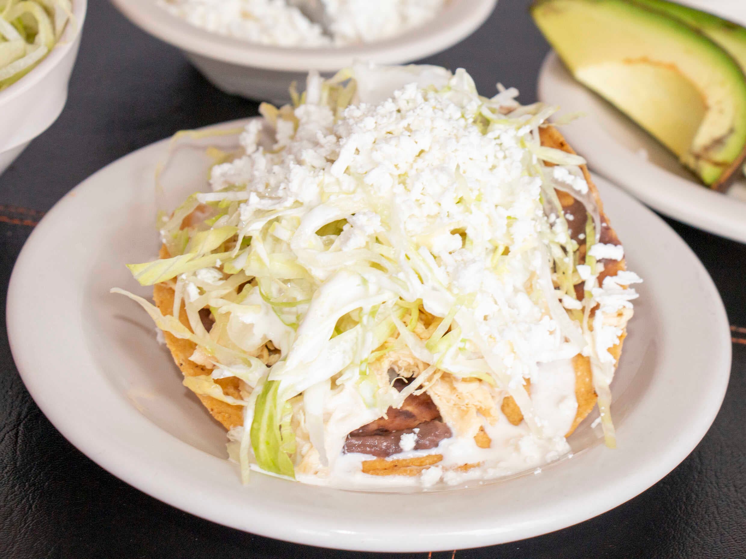 Tostadas (Pollo y Pata a la Vinagreta)