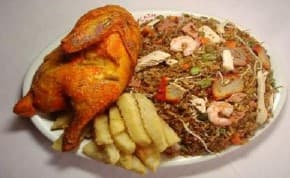 Chow Fan con Pollo Mediano