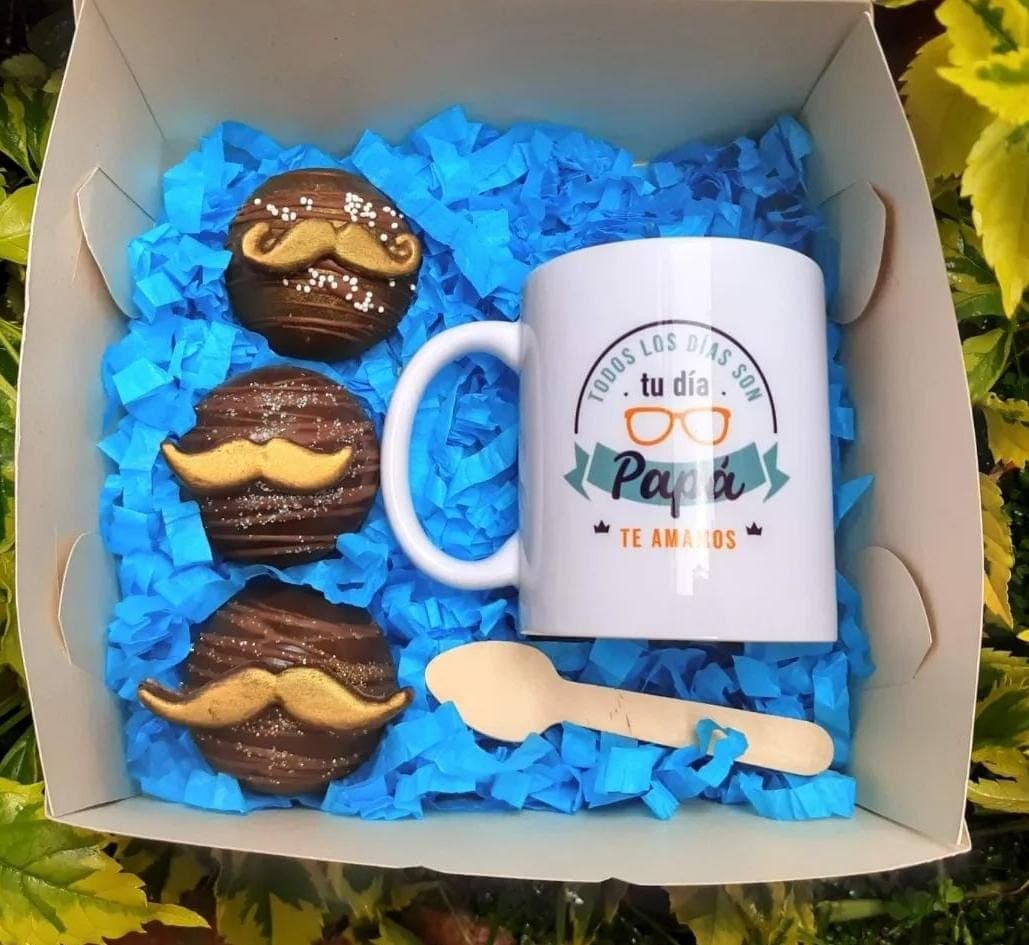 RAÚL: 3 ESFERAS RELLENAS + MUG Y CUCHARITA