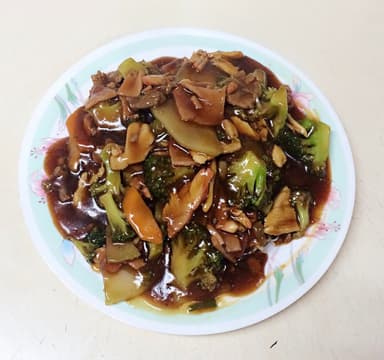 25. Chop Suey en Salsa de la Casa 烩面