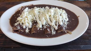 Enfrijoladas Rellenas