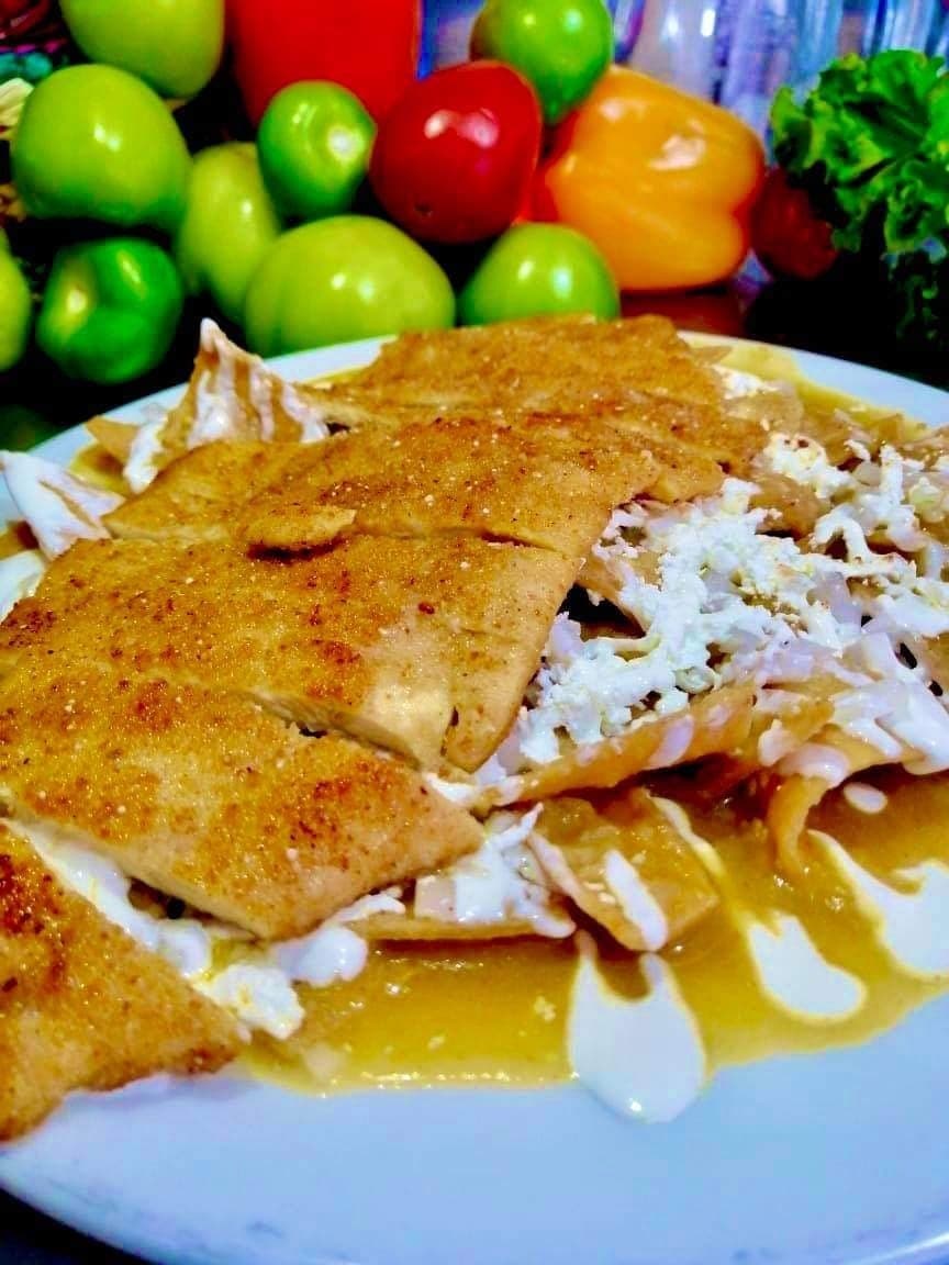 Chilaquiles Milanesa de Pollo