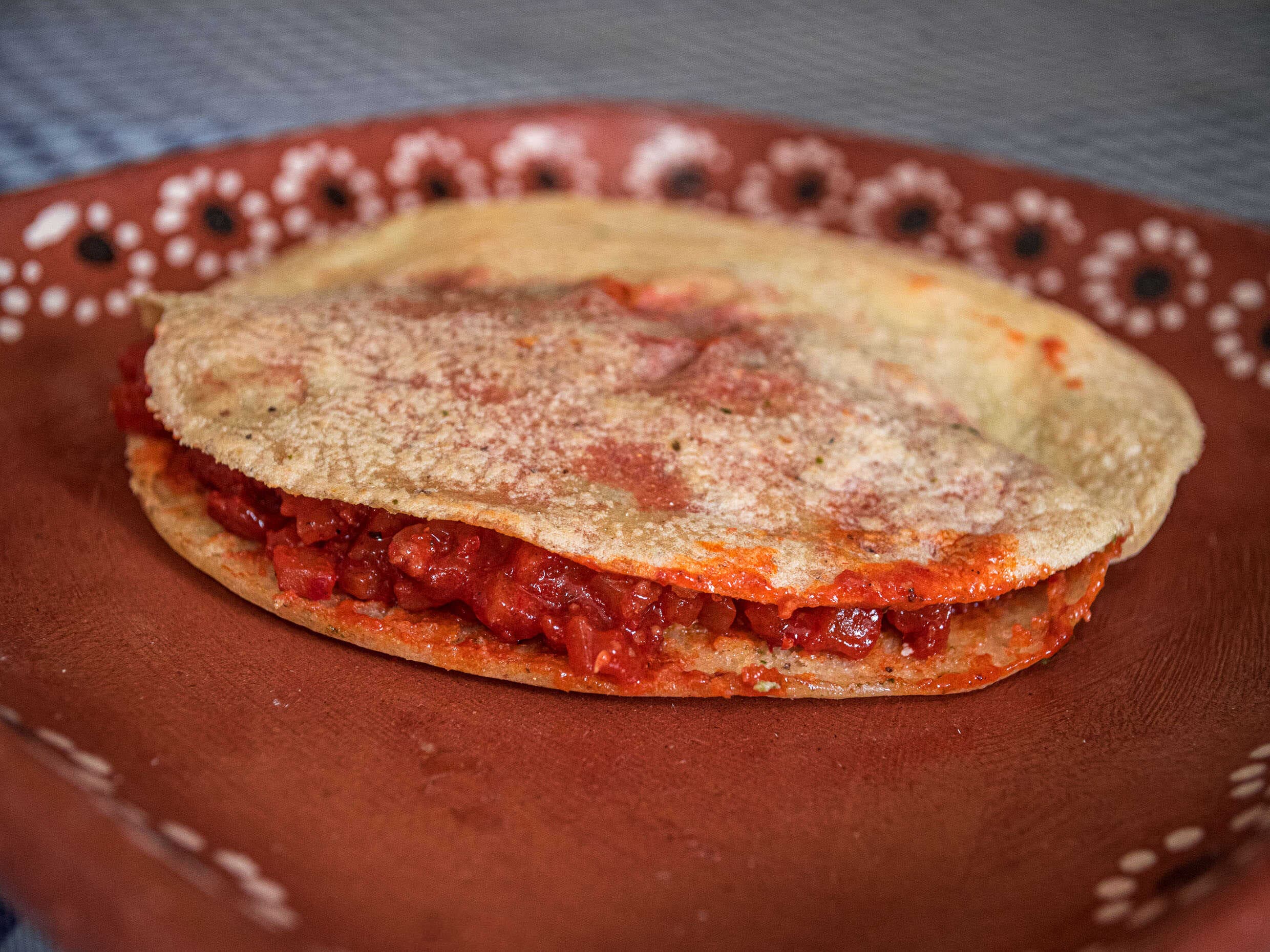 Gordita de Picadillo Rojo