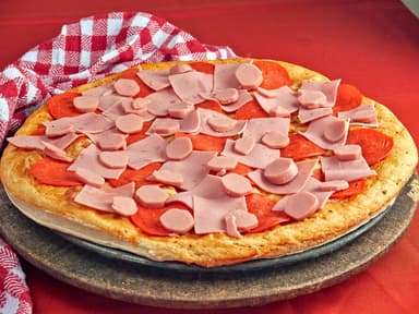 Pizza de Carnes Frias
