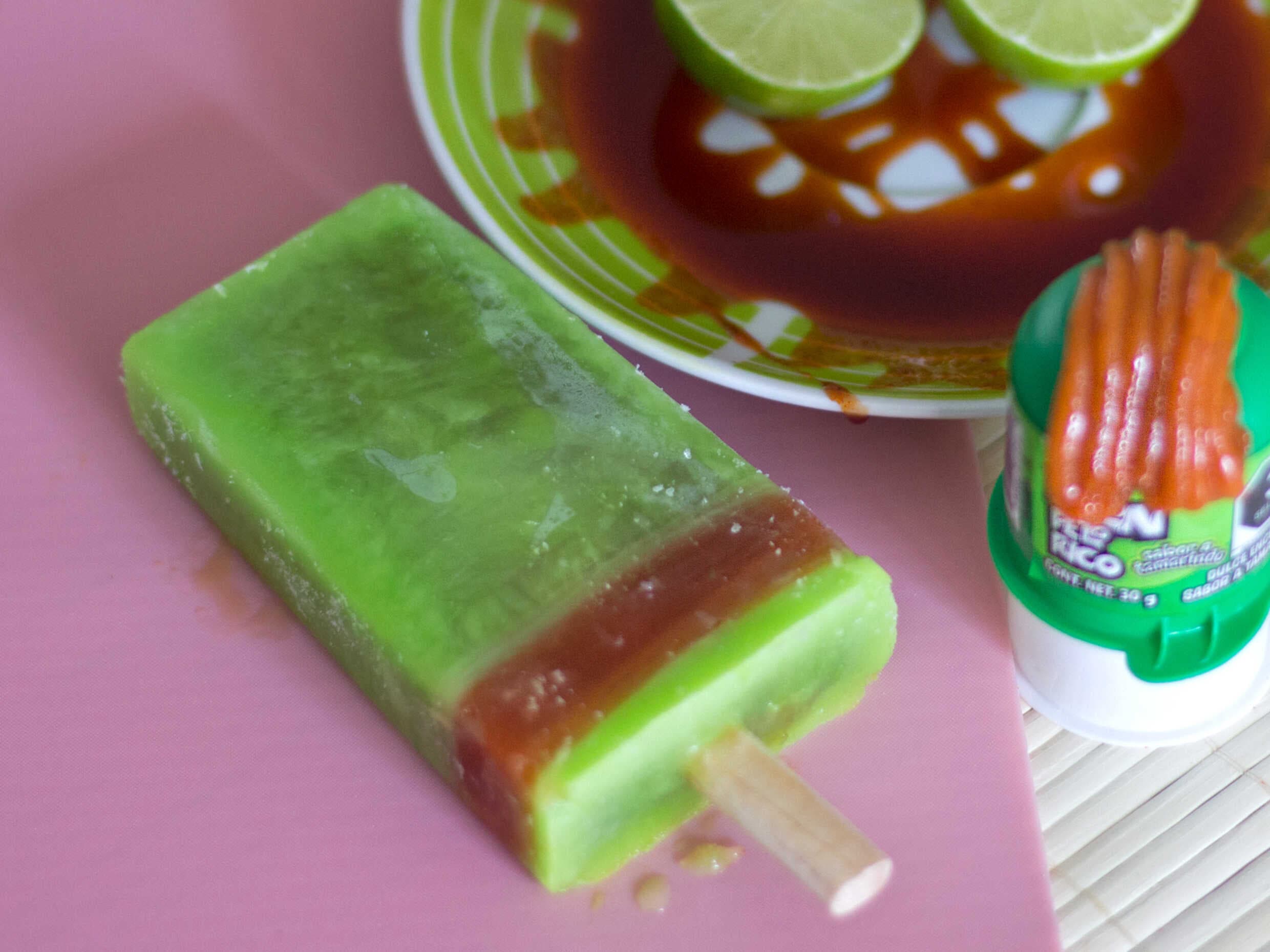 Paleta de Limón con Pelón Pelo Rico