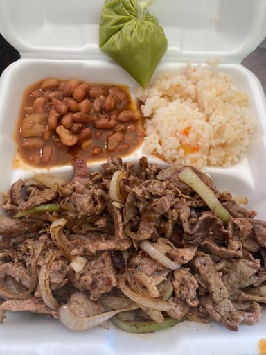 Bisteck encebollado