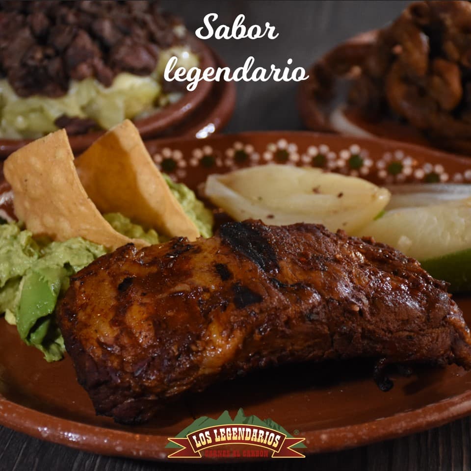 Costilla Cargada de Puerco Adobada Asada al Carbón