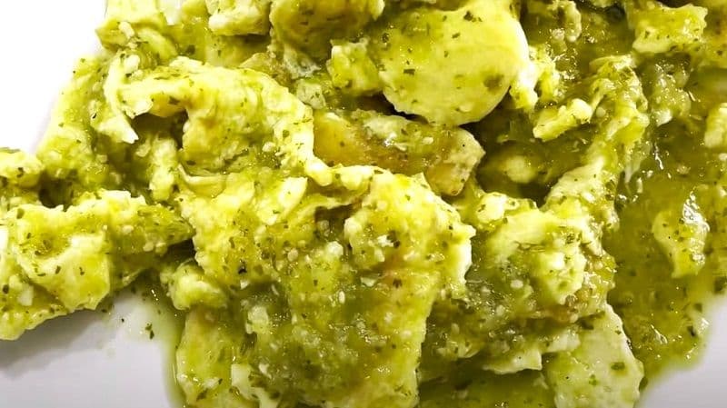 Huevos en salsa verde