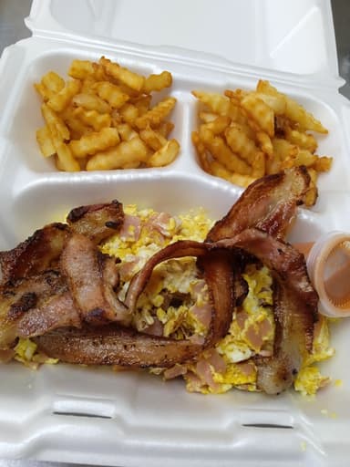 Huevos con Tocino