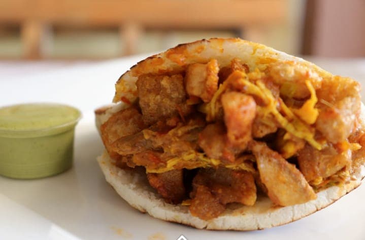 Arepa con Todo
