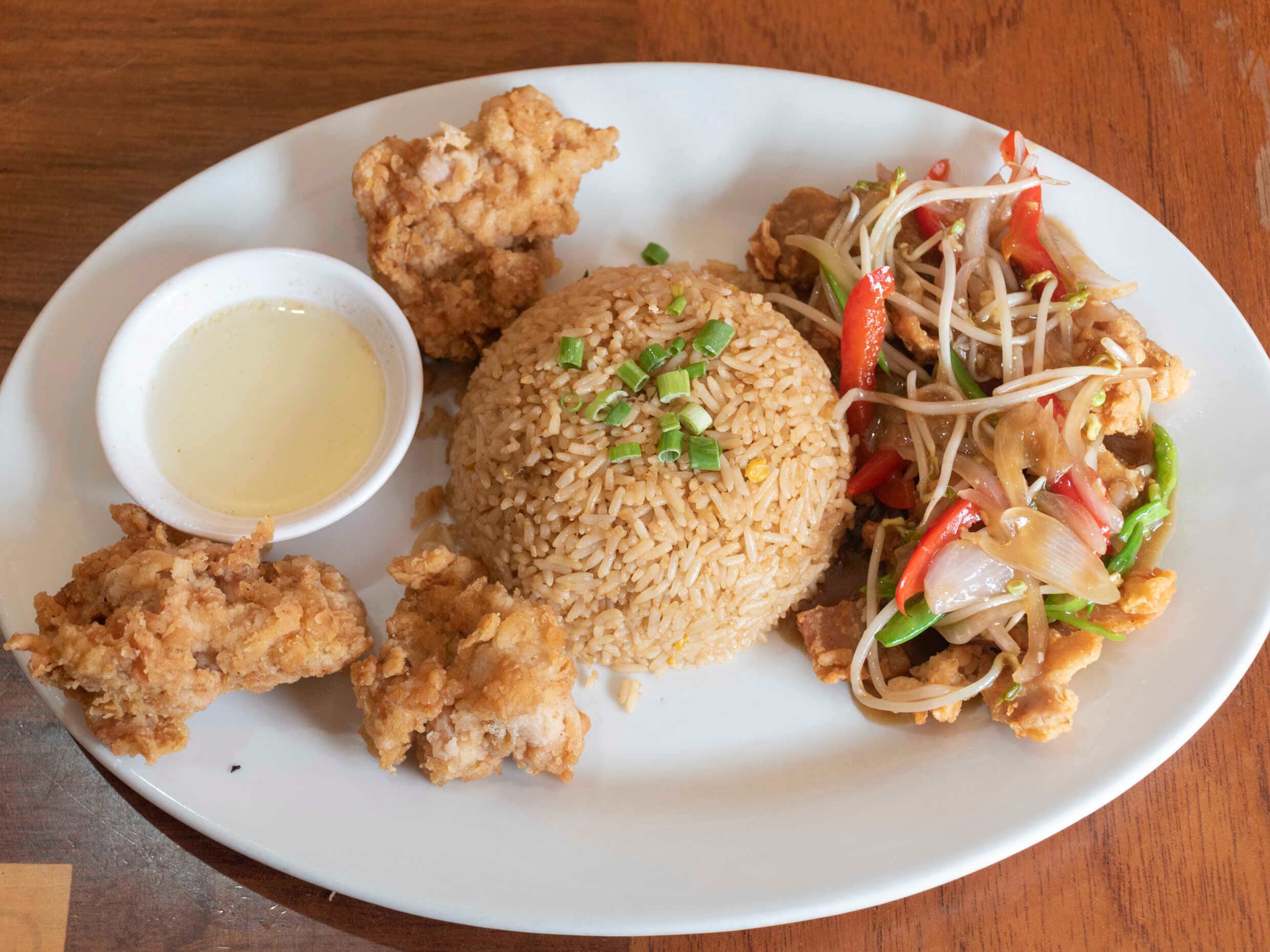 Chicharrón de Pollo / Chijaukay con Verduras
