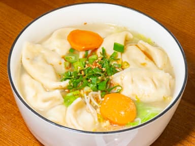 Sopa de Dumpling Vegetal