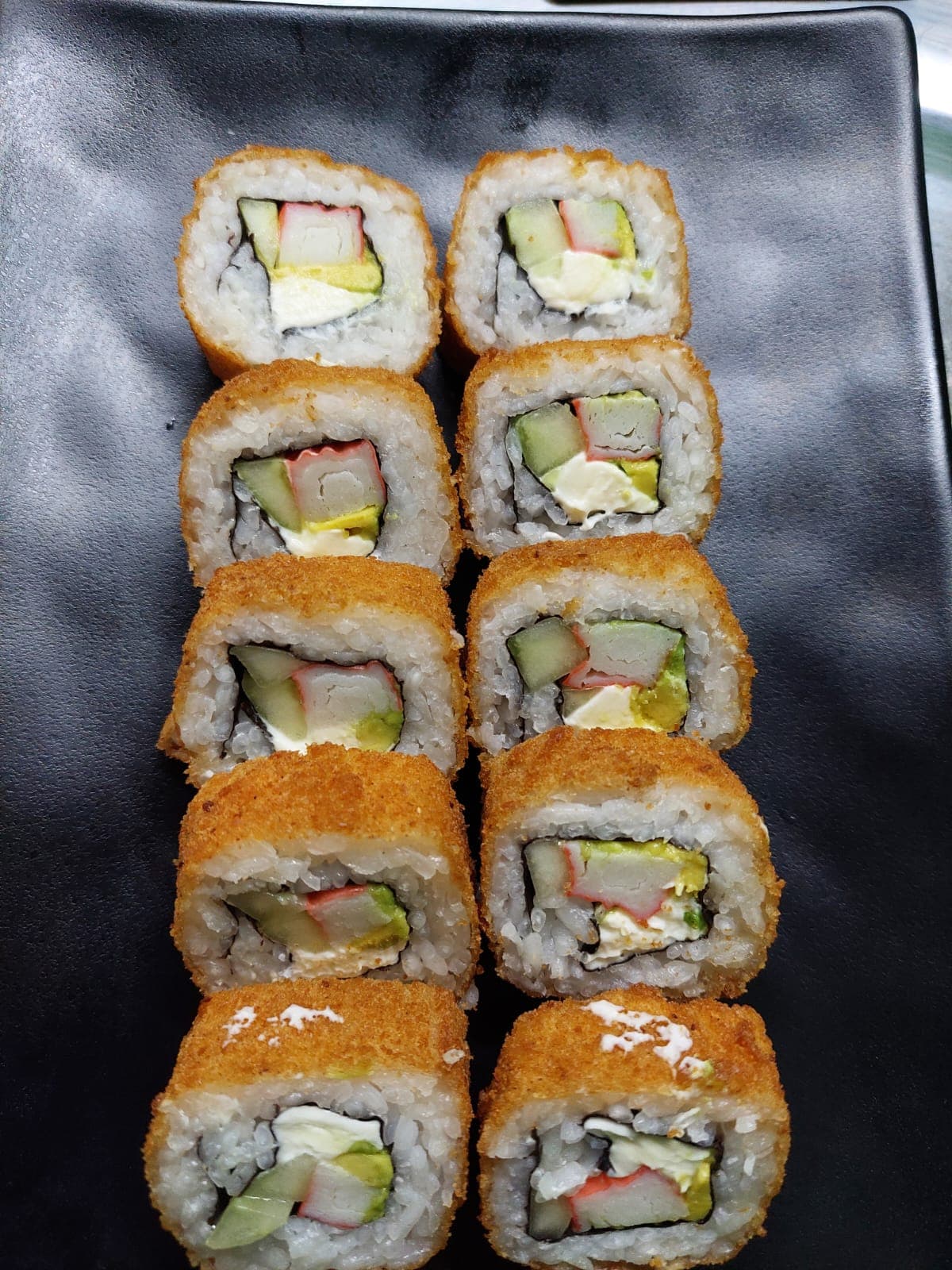 Makis Empanizados California Cangrejo
