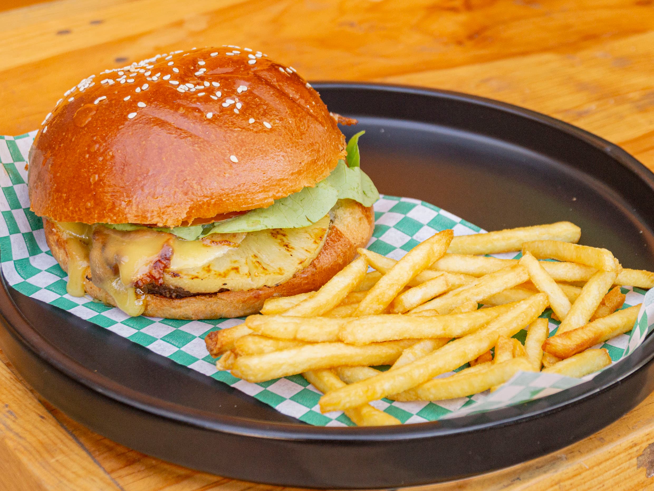 Hamburguesa hawaiana