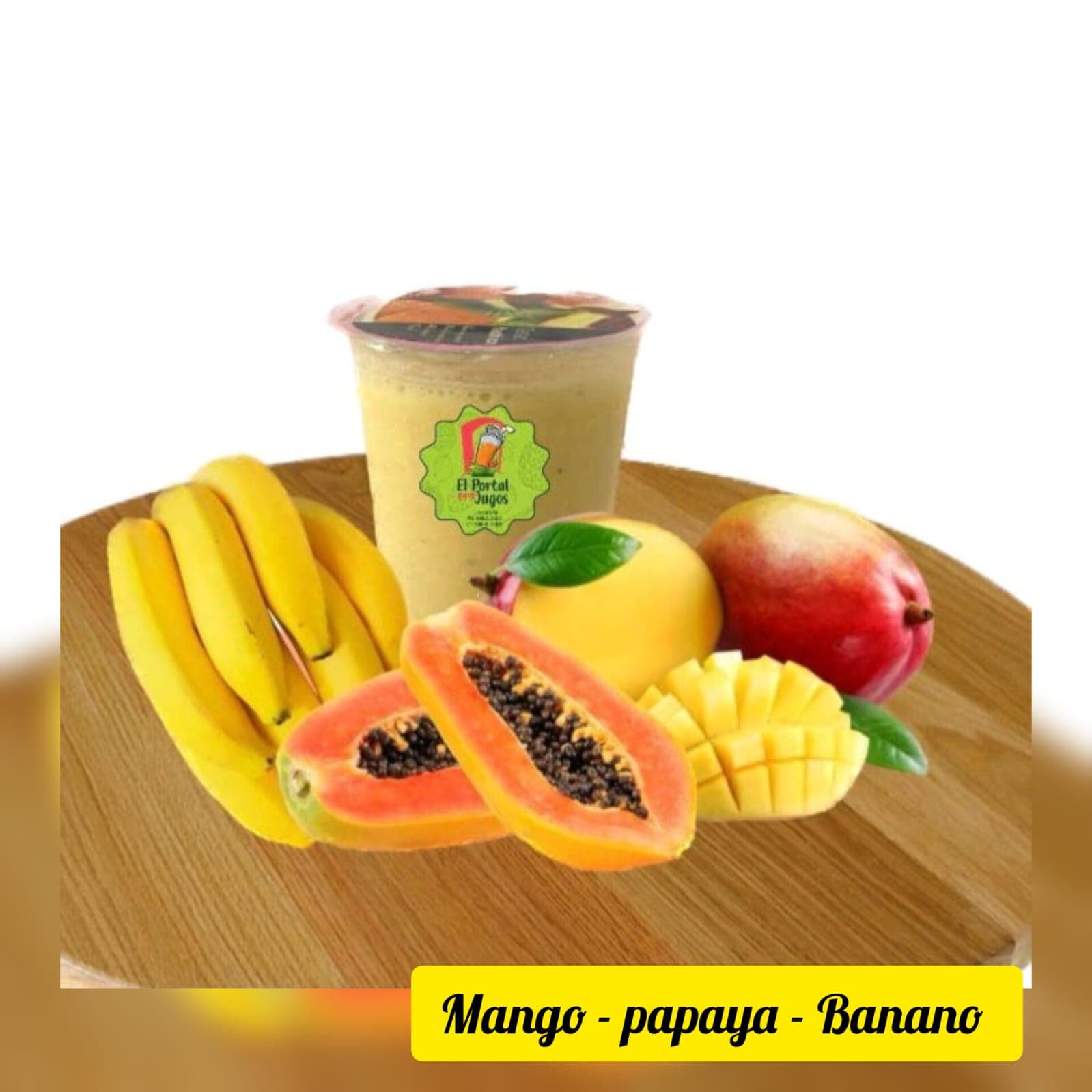 Batido de Mango, Banano y Papaya.