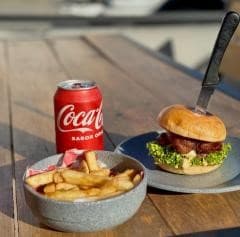Hamburguesa ALB , Papas y Coca cola 355 ml