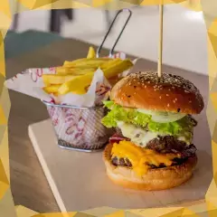 Combo Hamburguesa Paris + Papas + Gaseosa 400ml