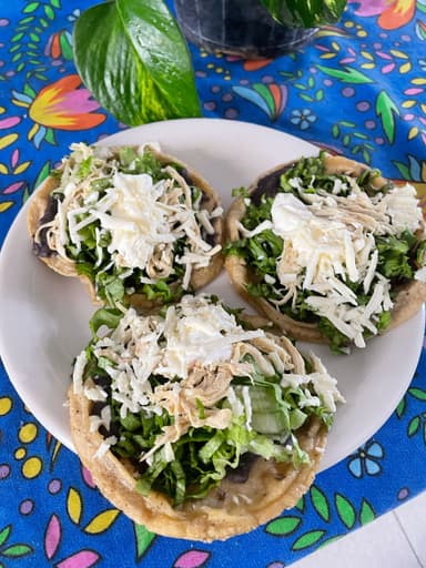 Sopes de Chicharrón Prensado X3