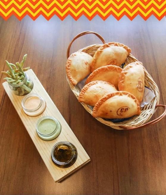 Empanada Pollo.