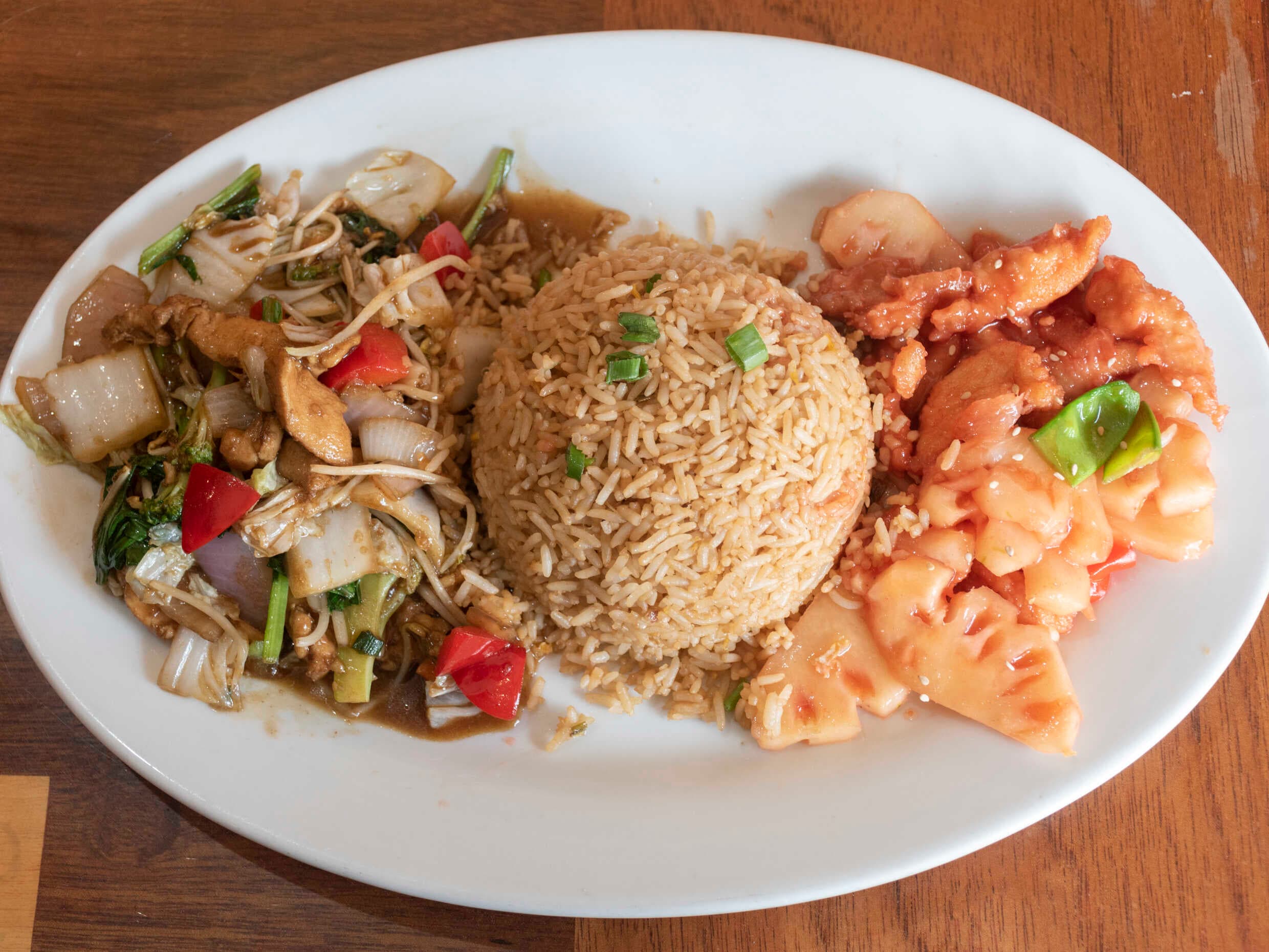 Pollo con Verduras / Tipakay