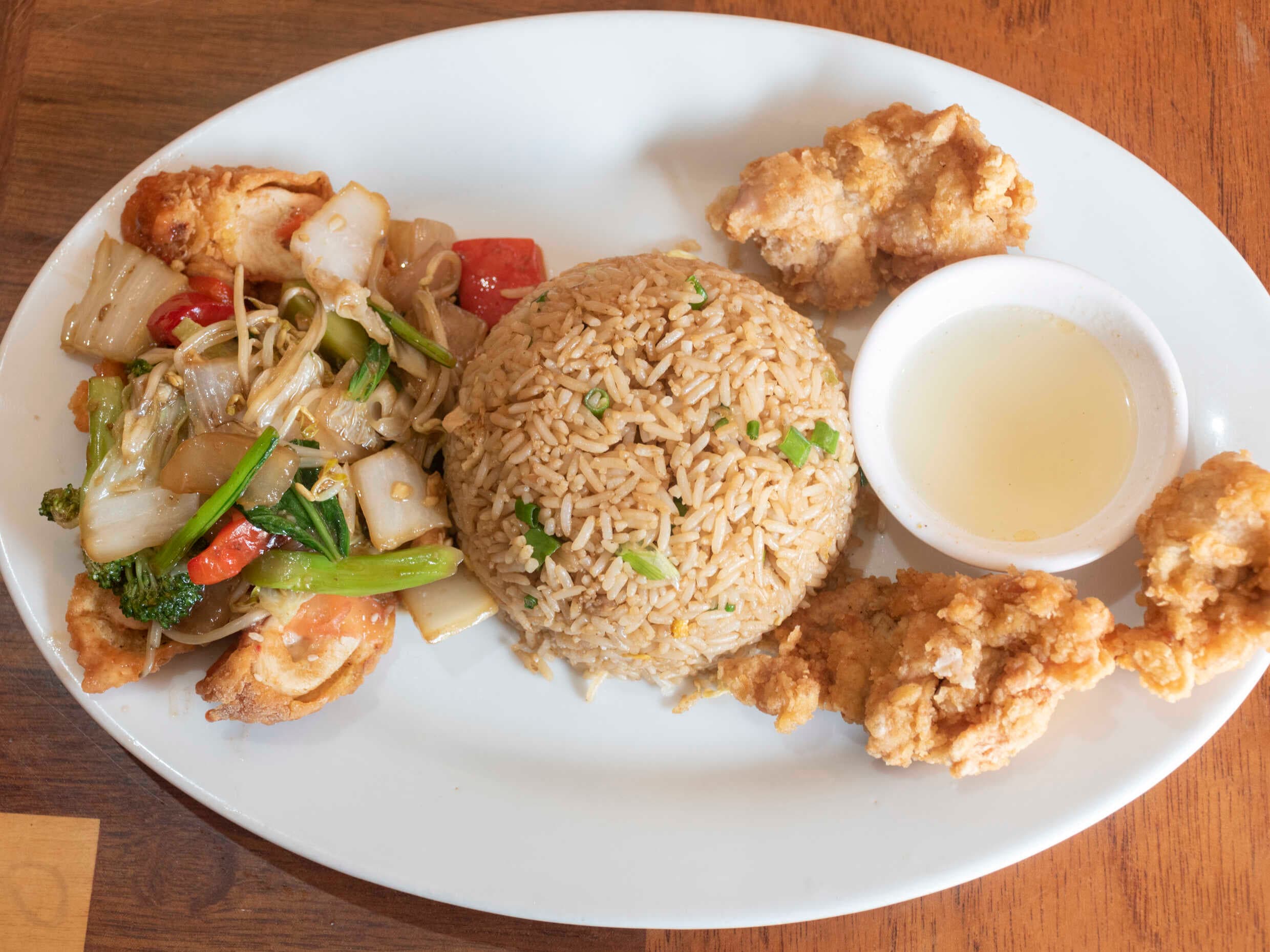 Chicharrón de Pollo / Enrollado con Verduras