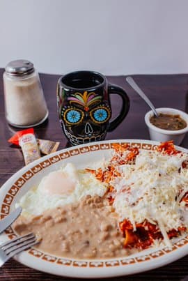 Chilaquiles Enmolados