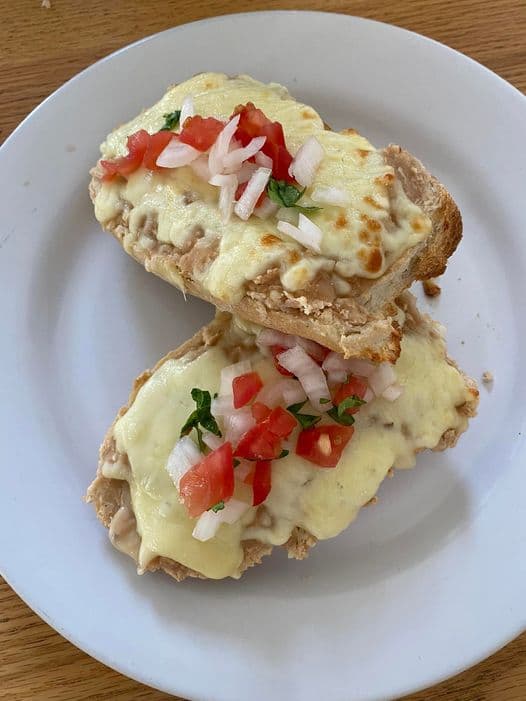 Molletes  Salados