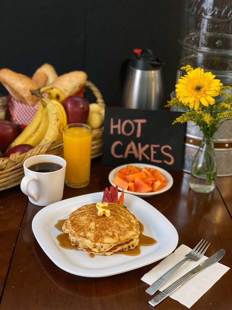 Panqueques (Incluyen jugo, fruta, café o té)