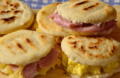 Arepa con Queso