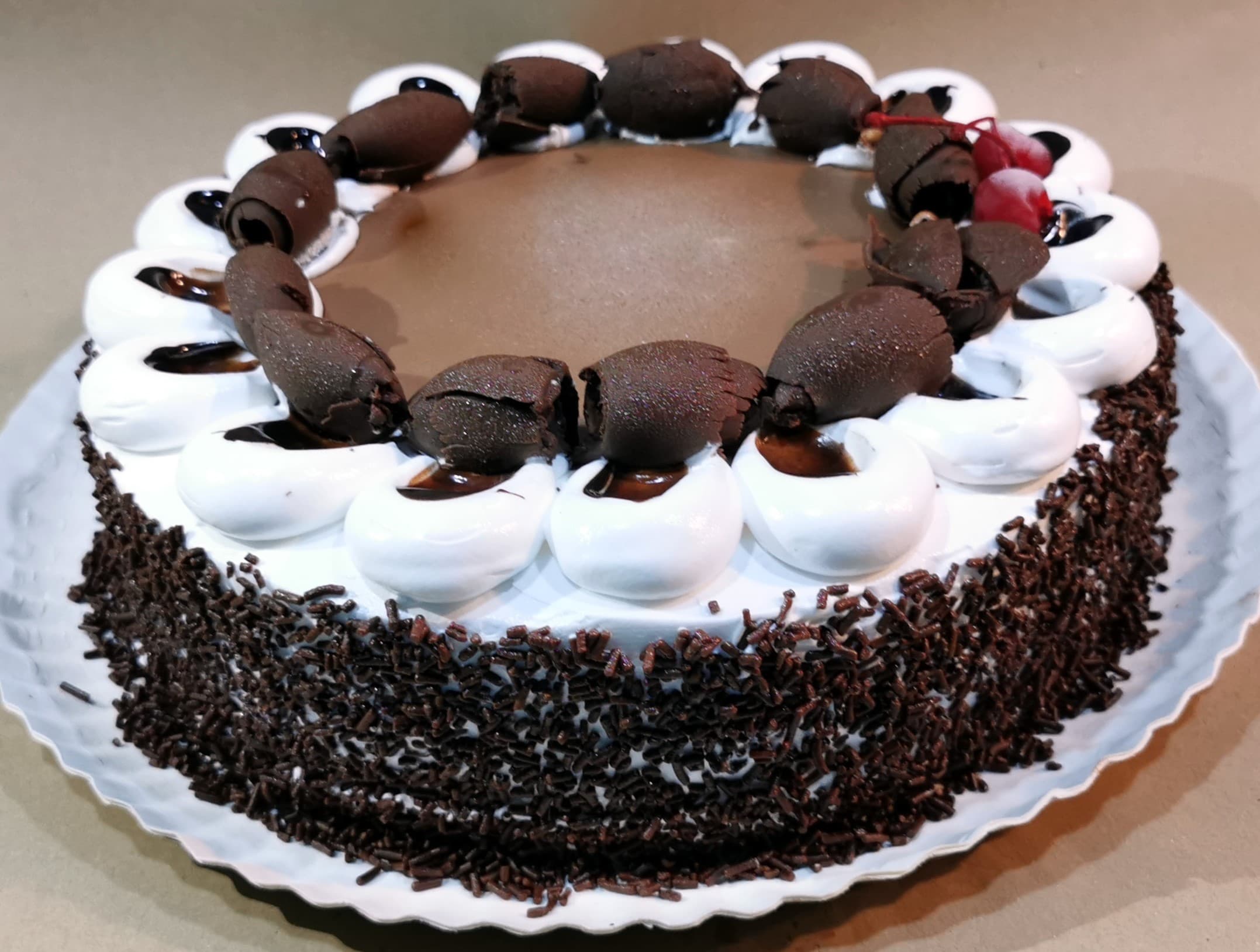Pastel Chocolate Fudge Combinado grande
