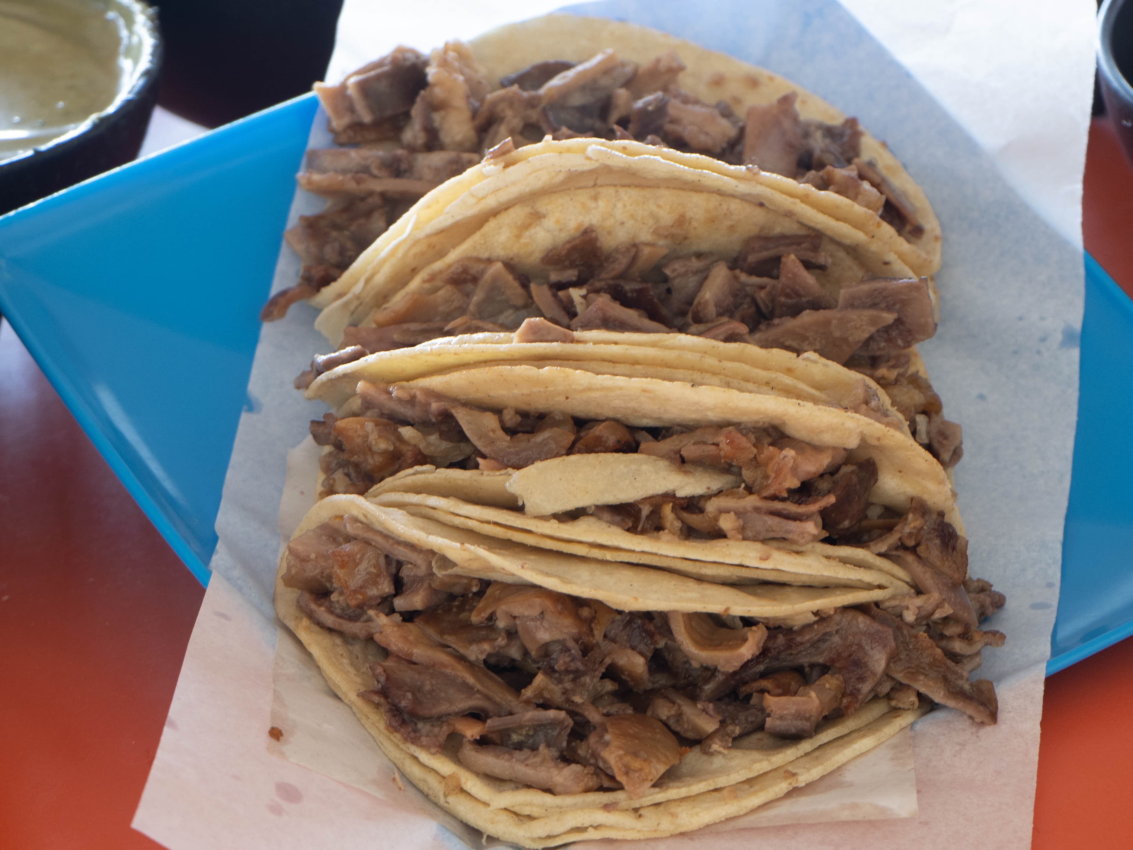 Orden d Buche 4tacos doble tortilla salsa cilantro