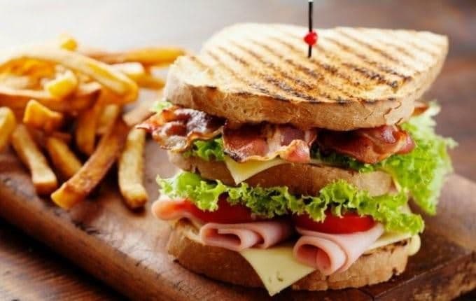 Sándwich de Pollo con Quesillo